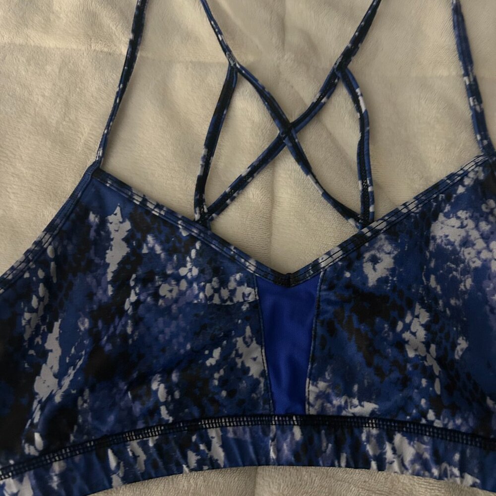 ALO SPORTS BRA - SIZE LARGE